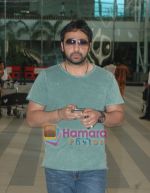 Raj Kundra Snapped at domestic airport in Mumbai on 18th April 2011 (3).JPG